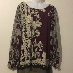 Wine/cream flower top